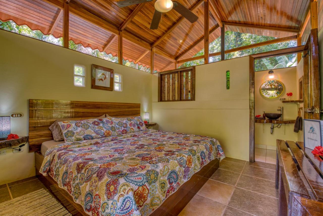 Caribe Town Bungalows Puerto Viejo de Talamanca Екстериор снимка