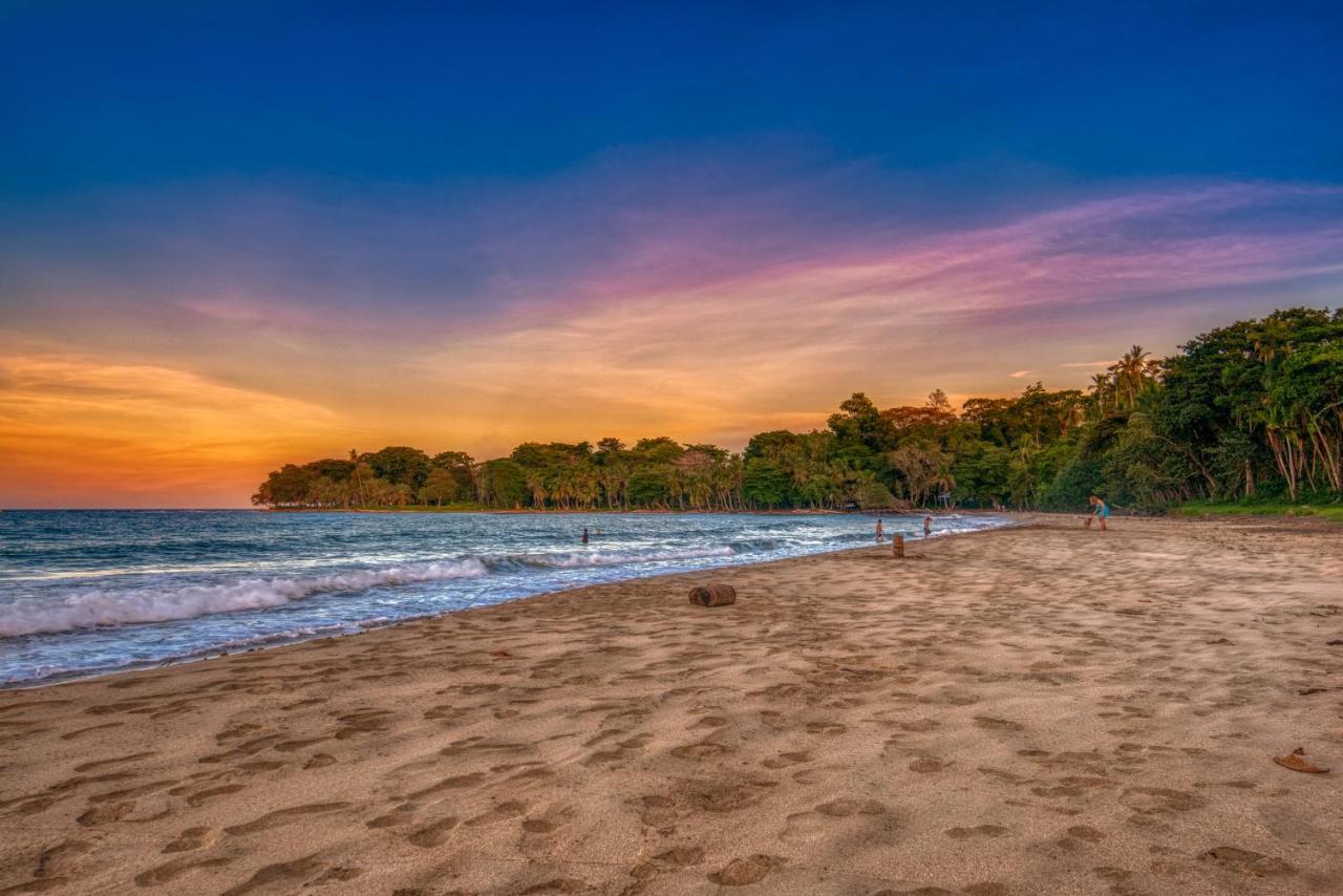 Caribe Town Bungalows Puerto Viejo de Talamanca Екстериор снимка
